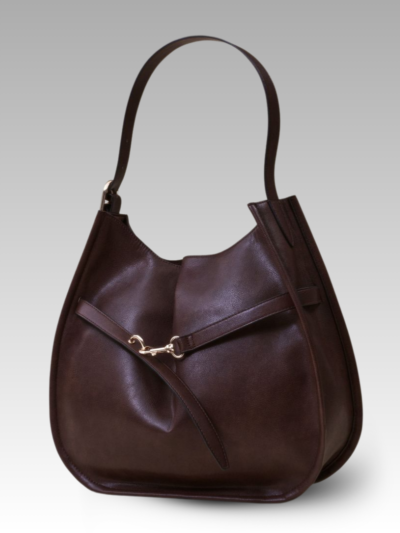 A spacious bag for everyday carrying